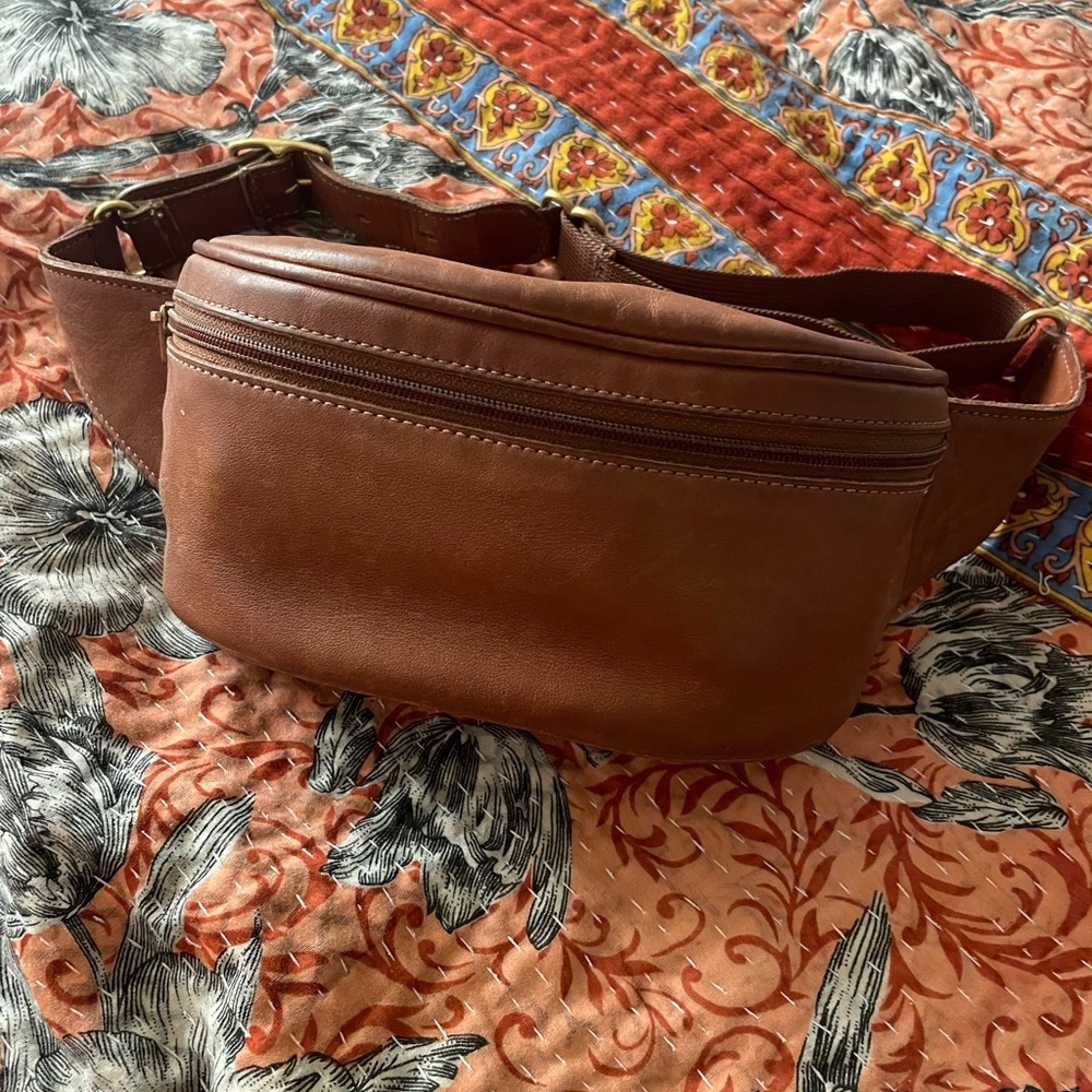 Vintage coach Fannypack FIRM PRICE. Unless you buy from my Instagram